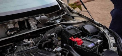 Cómo cuidar adecuadamente la batería de tu vehículo - Blog TallerXXI En este post te vamos a explicar cómo mantener y cuidar la batería de tu coche y consejos prácticos de cara a futuros para que puedas hacerlo tú mismo.